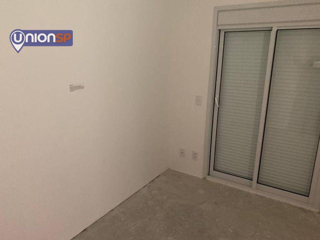 Apartamento à venda com 4 quartos, 211m² - Foto 5