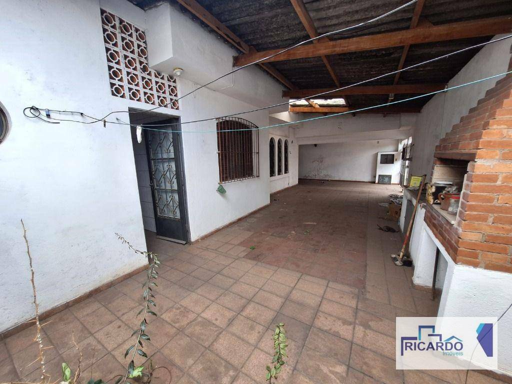 Casa para alugar com 2 quartos, 130m² - Foto 14