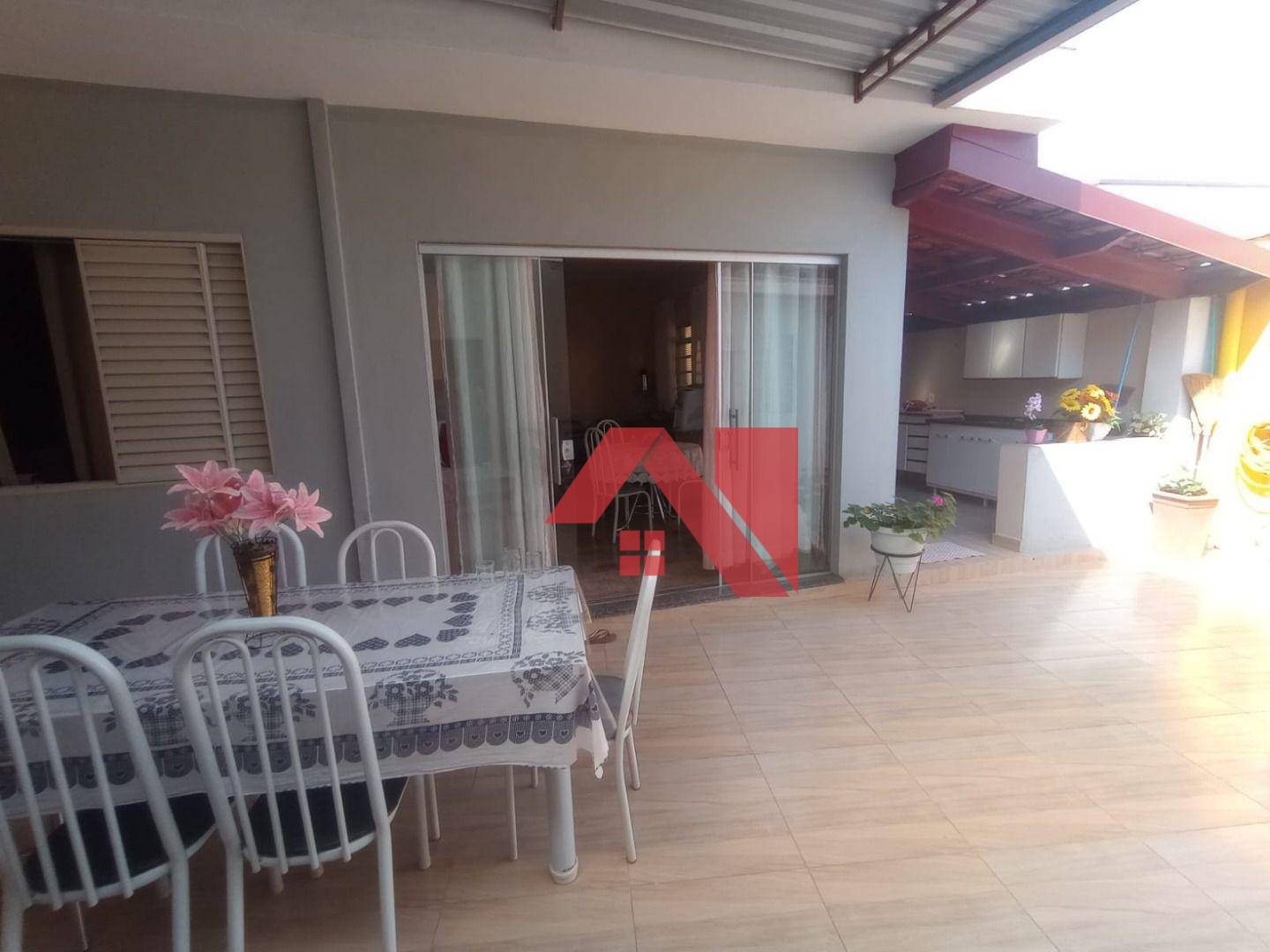 Casa à venda com 2 quartos, 132m² - Foto 14