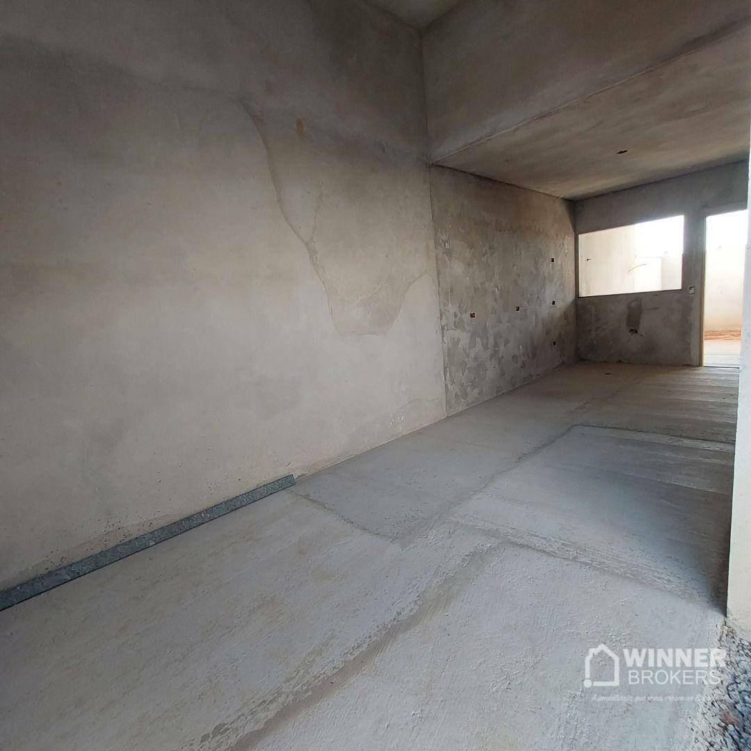 Casa à venda com 3 quartos, 70m² - Foto 4