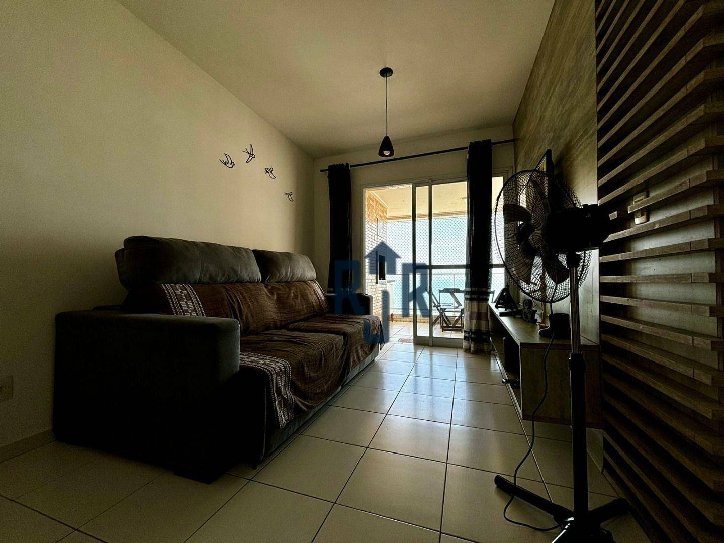 Apartamento à venda com 2 quartos, 70m² - Foto 2