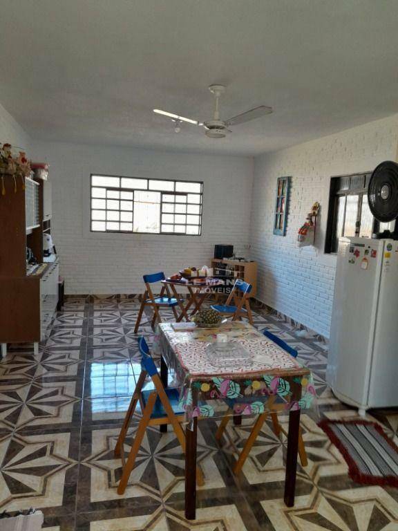 Chácara à venda com 3 quartos, 150m² - Foto 9