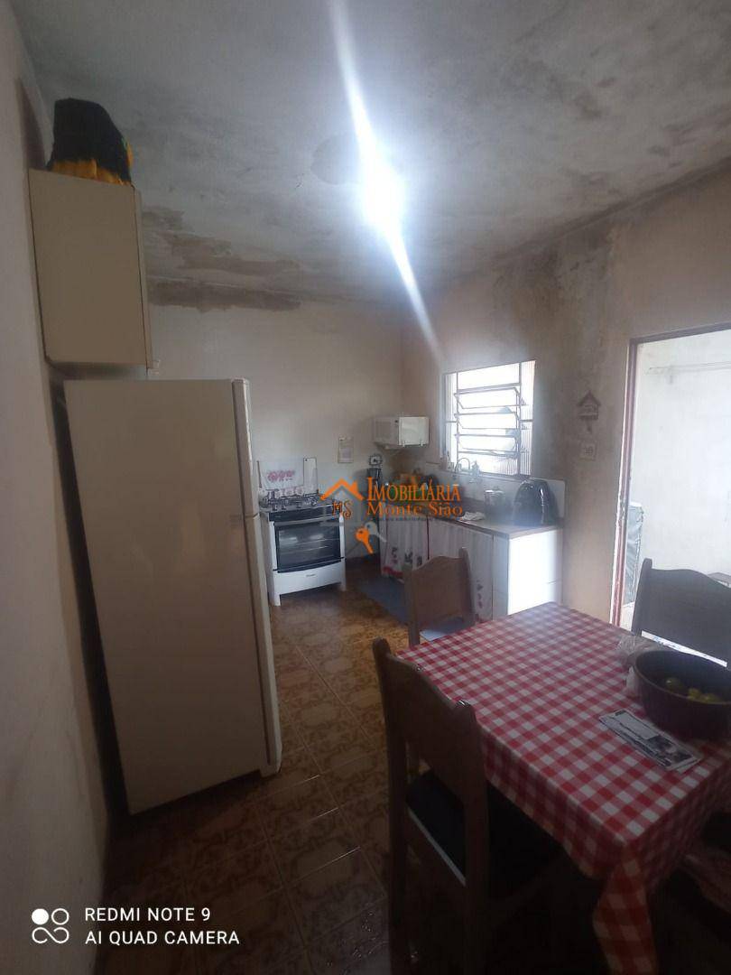 Sobrado à venda com 2 quartos, 150m² - Foto 4