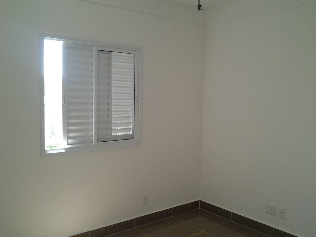 Apartamento à venda com 2 quartos, 63m² - Foto 7