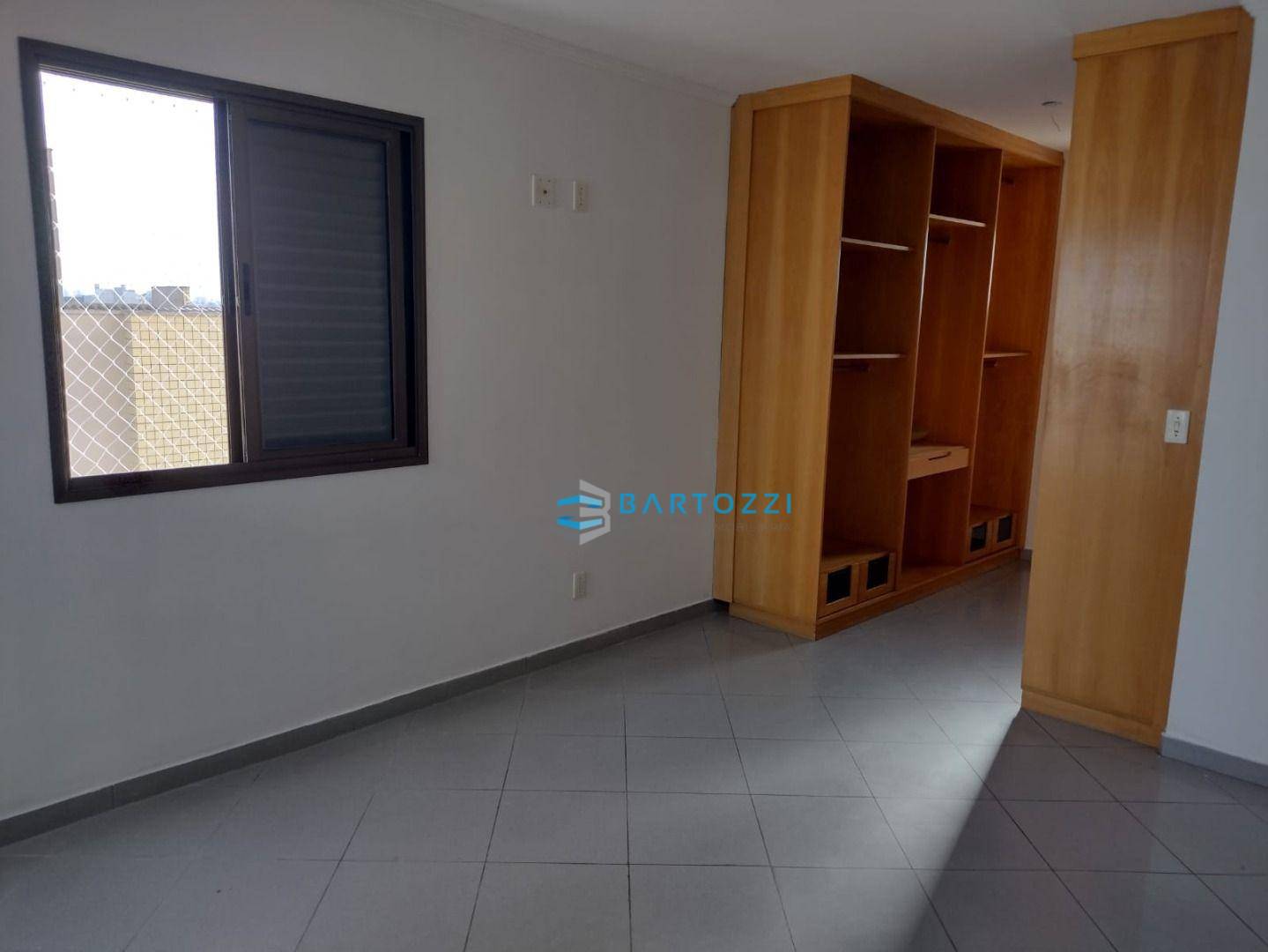 Apartamento à venda com 4 quartos, 135m² - Foto 16