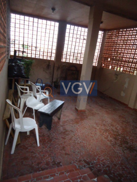 Casa à venda com 4 quartos, 230m² - Foto 13