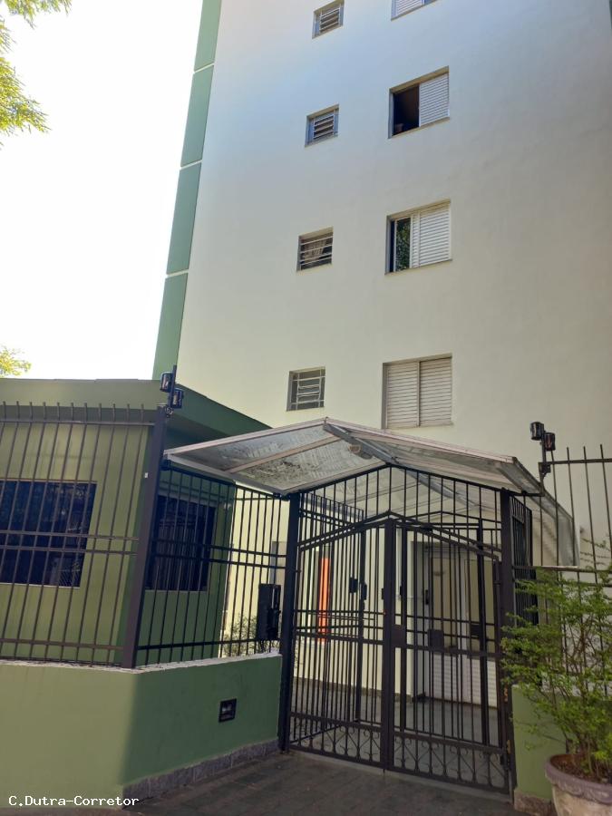 Apartamento à venda com 2 quartos, 80m² - Foto 2