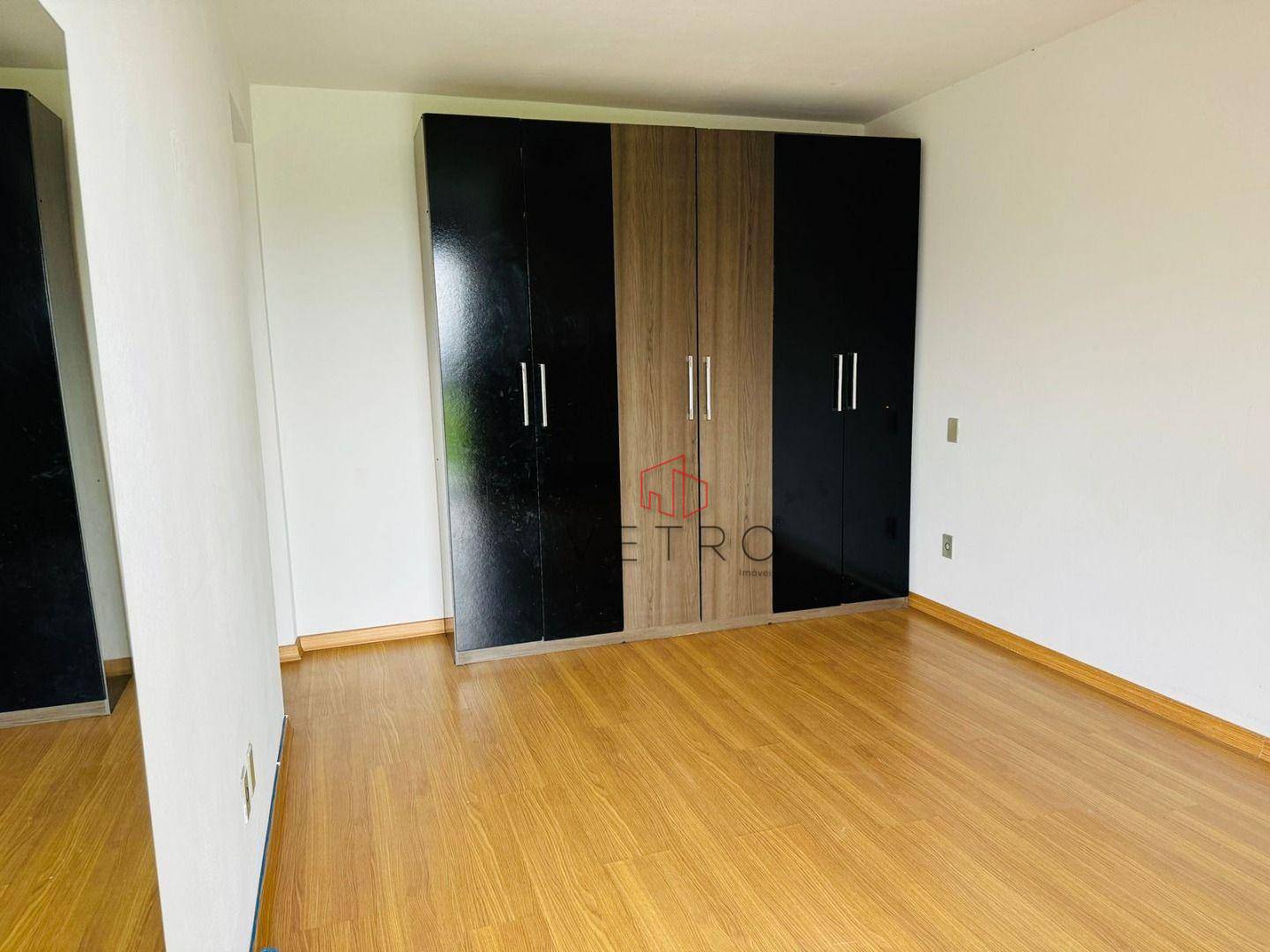 Apartamento à venda com 4 quartos, 204m² - Foto 6