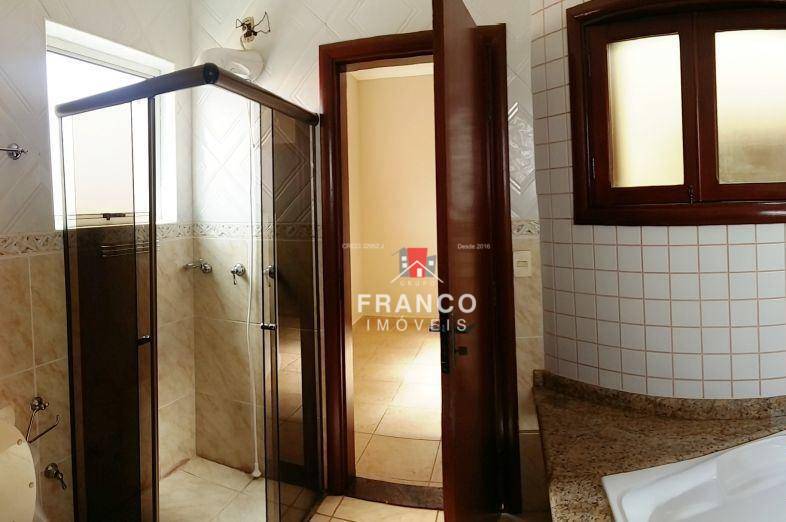 Casa de Condomínio à venda com 4 quartos, 290m² - Foto 15