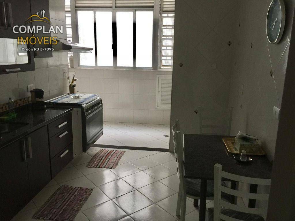 Apartamento à venda com 3 quartos, 135m² - Foto 11