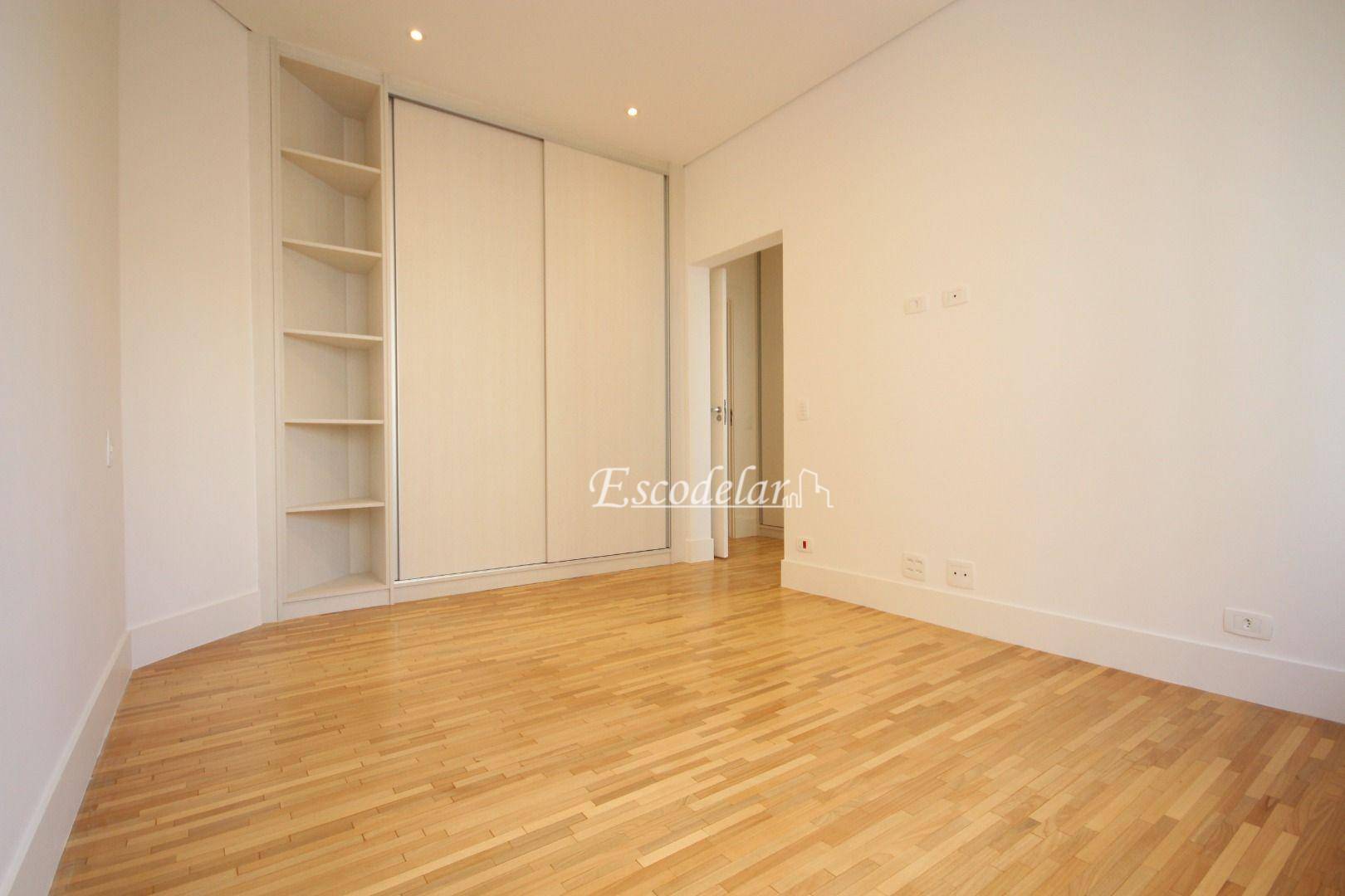 Apartamento à venda com 3 quartos, 244m² - Foto 13