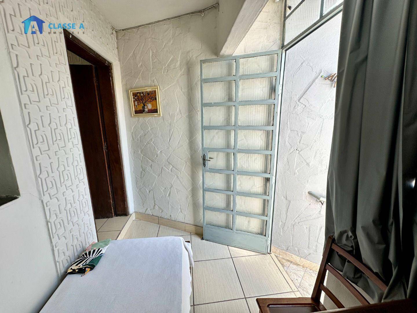 Casa à venda com 5 quartos, 165m² - Foto 14