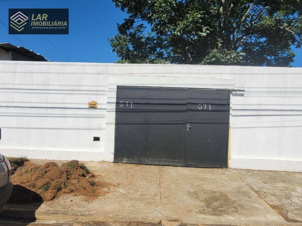Casa para alugar com 2 quartos, 70m² - Foto 2