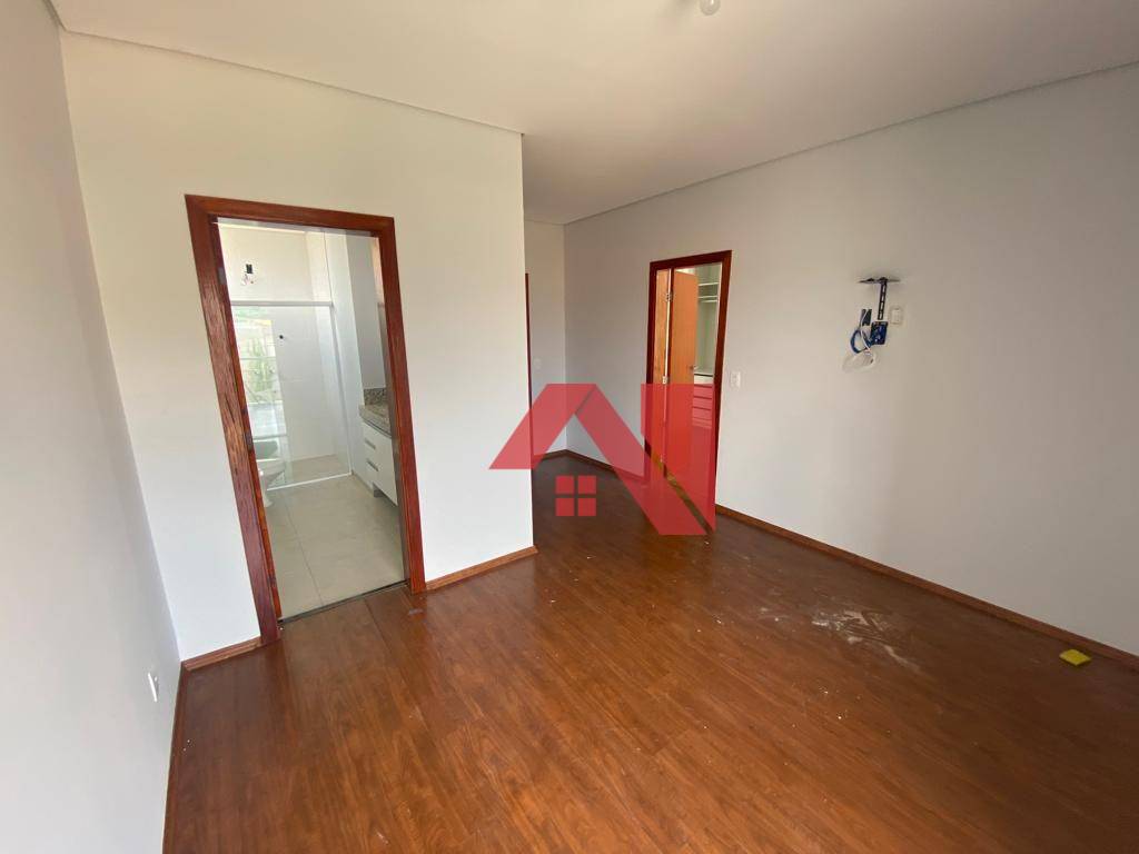 Sobrado à venda e aluguel com 3 quartos, 200m² - Foto 13