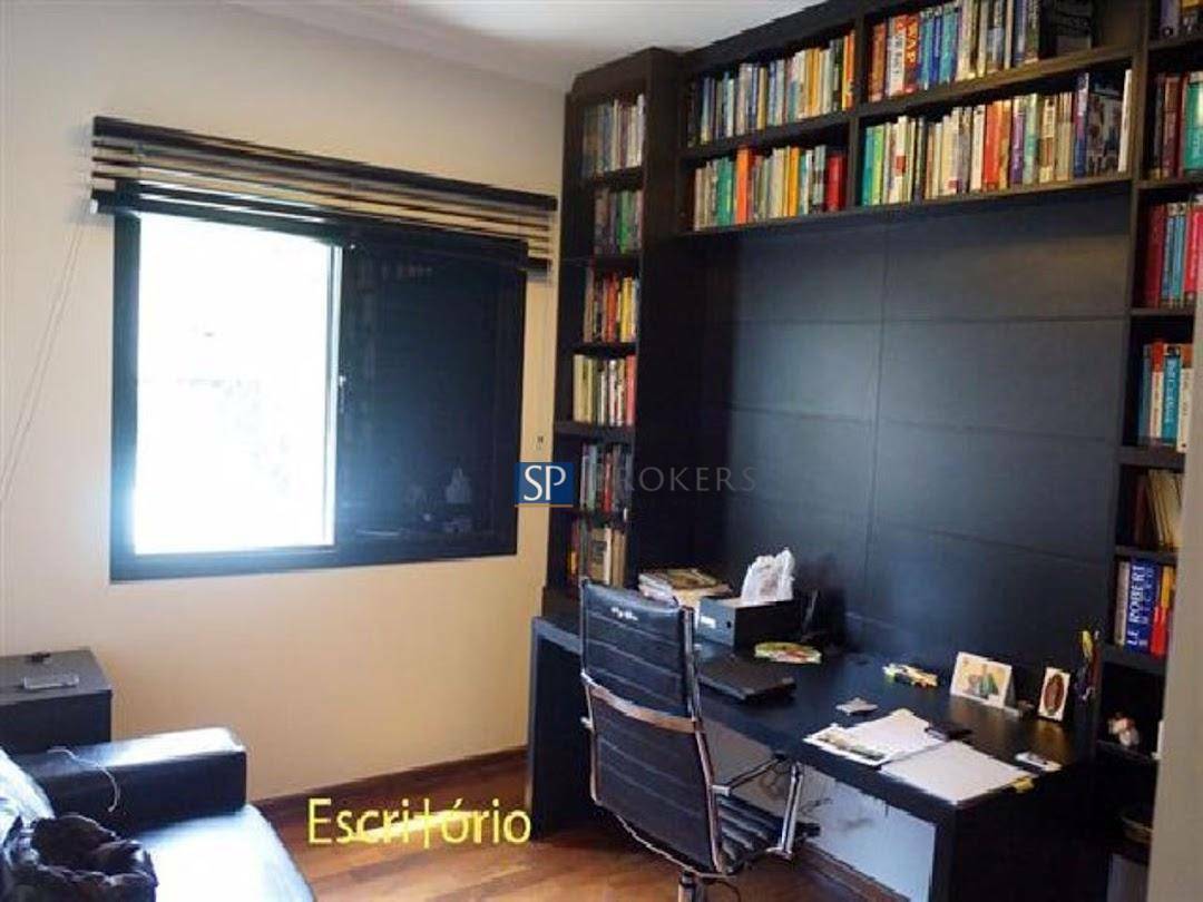 Apartamento à venda com 3 quartos, 240m² - Foto 3