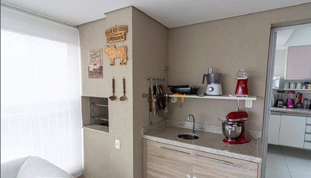 Apartamento para alugar com 3 quartos, 145m² - Foto 12