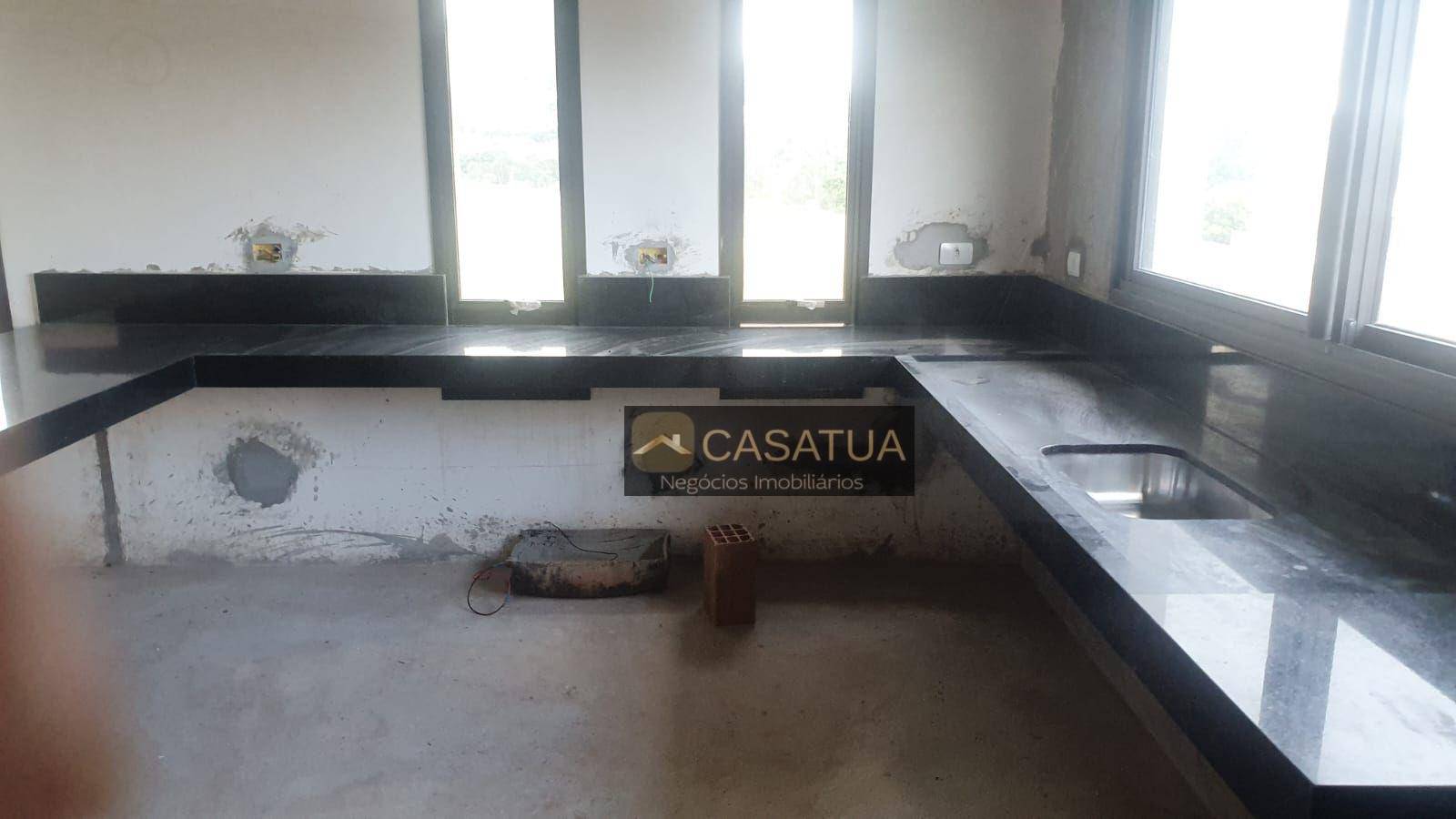 Casa à venda com 3 quartos, 187m² - Foto 4