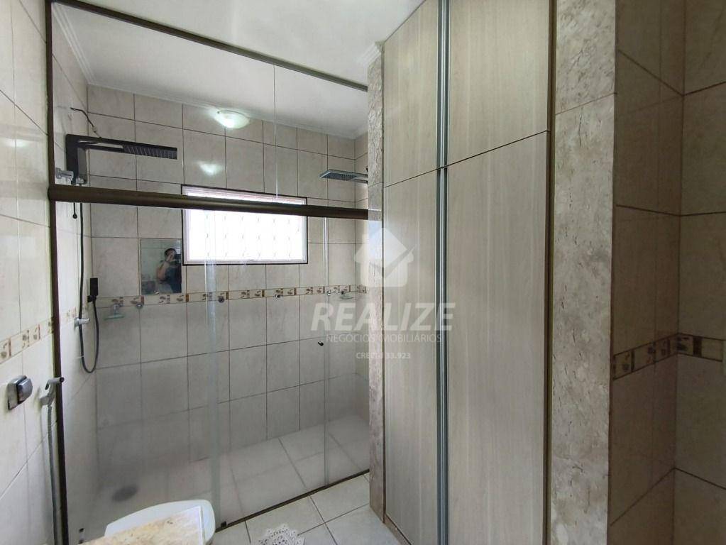 Casa à venda com 3 quartos, 210m² - Foto 14