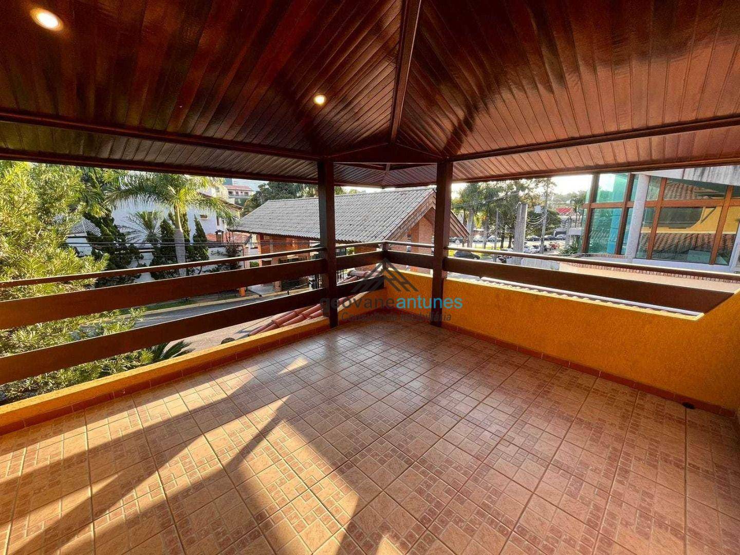 Sobrado à venda com 6 quartos, 630m² - Foto 4