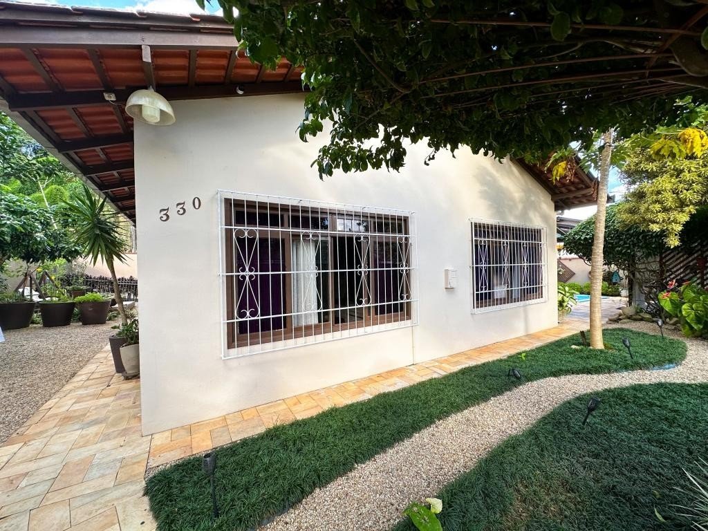 Casa à venda com 4 quartos, 508m² - Foto 1