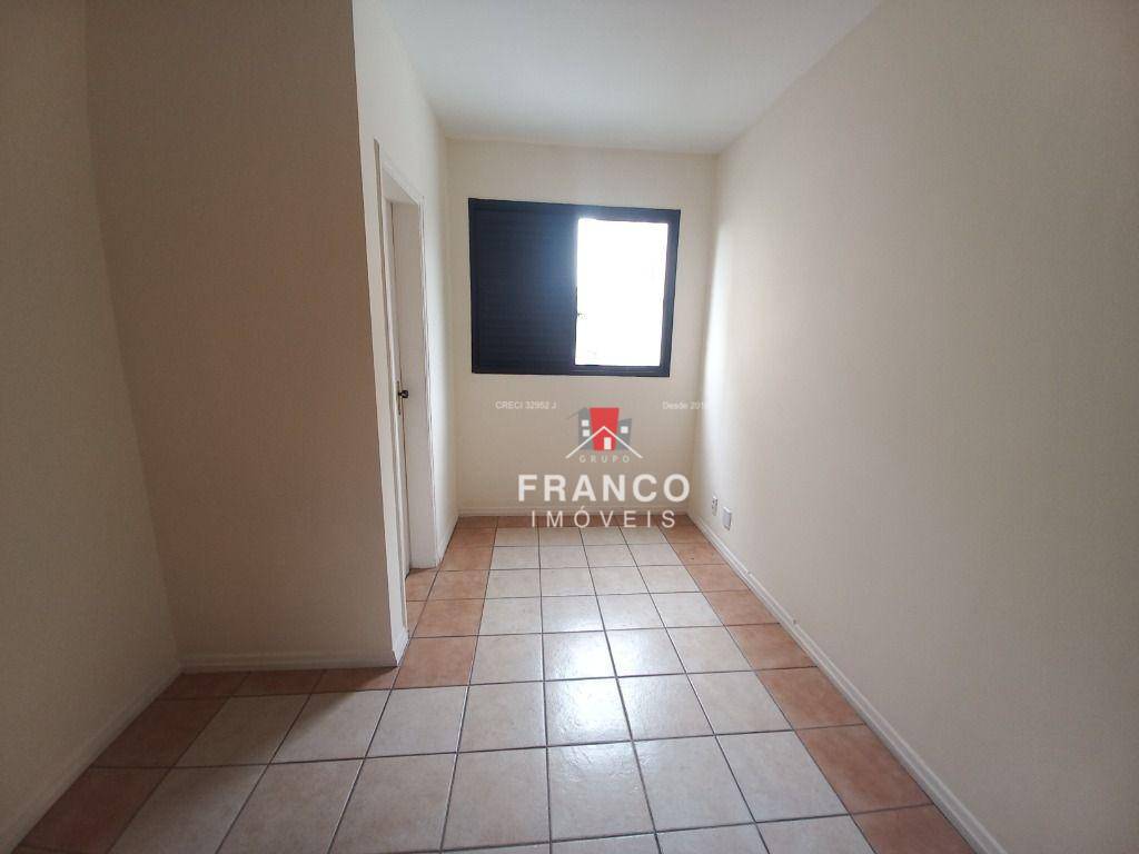 Apartamento para alugar com 2 quartos, 75m² - Foto 14