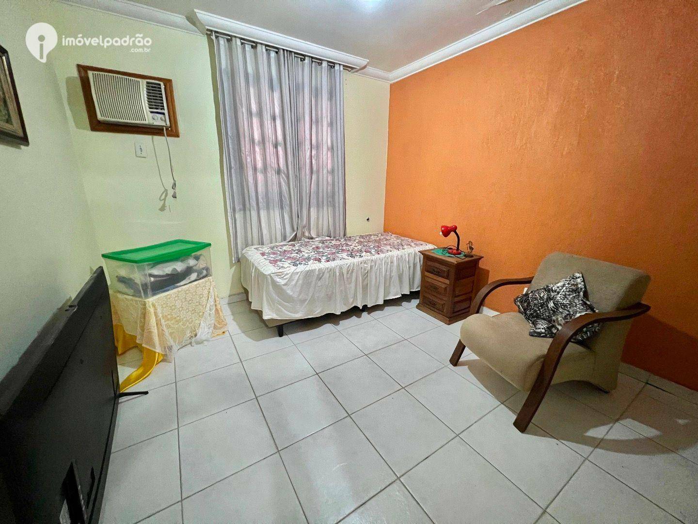 Casa de Condomínio à venda com 5 quartos, 300m² - Foto 14