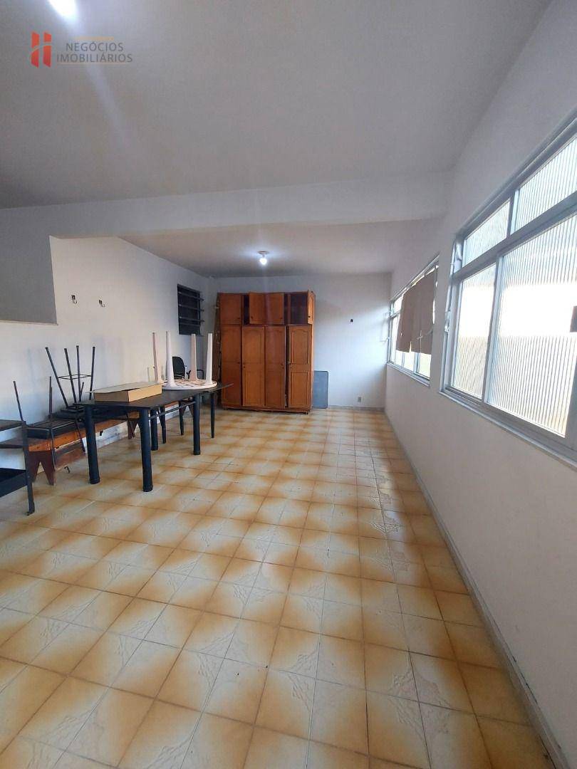 Casa à venda com 5 quartos, 197m² - Foto 48