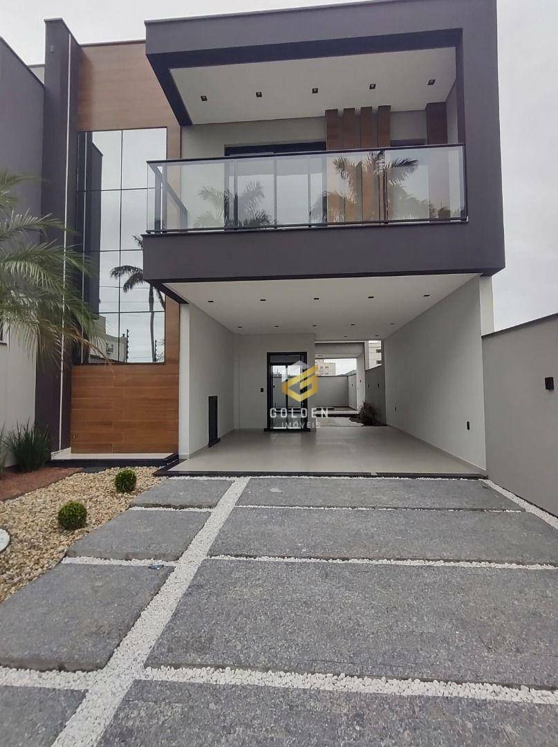 Sobrado à venda com 3 quartos, 170m² - Foto 1