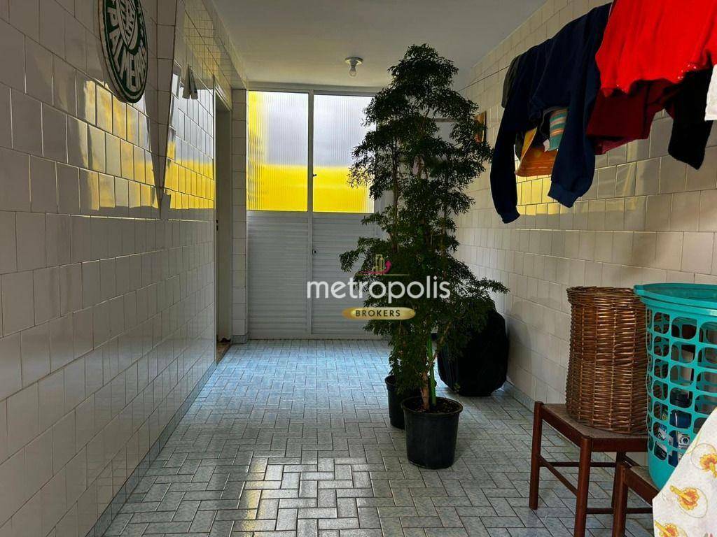 Casa à venda com 3 quartos, 250m² - Foto 17