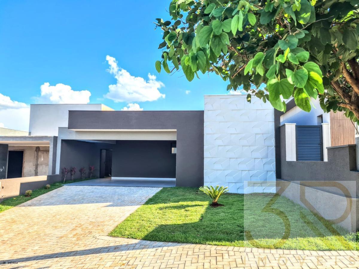 Casa à venda com 3 quartos, 255m² - Foto 2