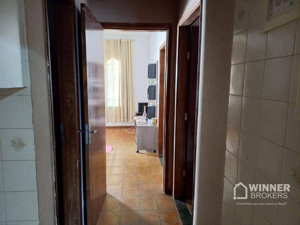 Casa à venda com 3 quartos, 175m² - Foto 11