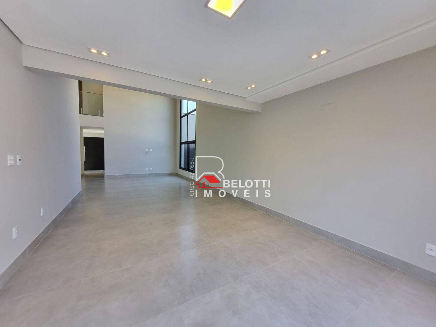 Casa à venda com 3 quartos, 210m² - Foto 5