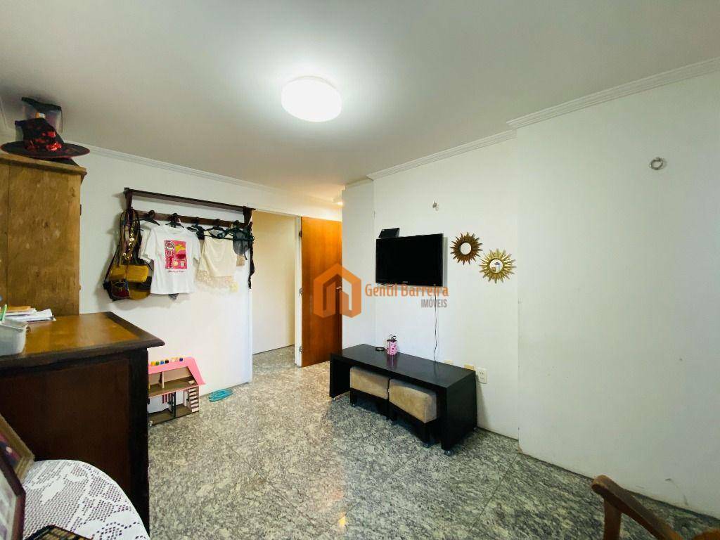 Apartamento à venda com 3 quartos, 166m² - Foto 21