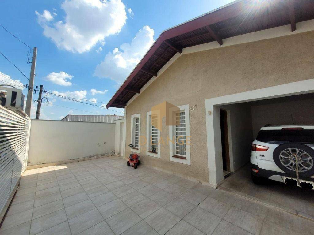 Casa à venda com 3 quartos, 171m² - Foto 1