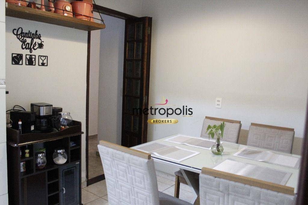 Casa à venda com 4 quartos, 236m² - Foto 3