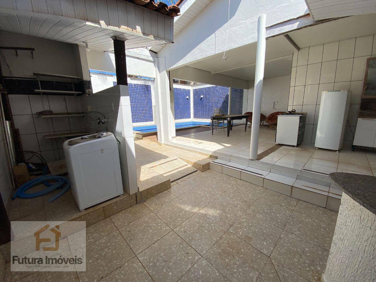 Casa para alugar com 4 quartos, 170m² - Foto 11