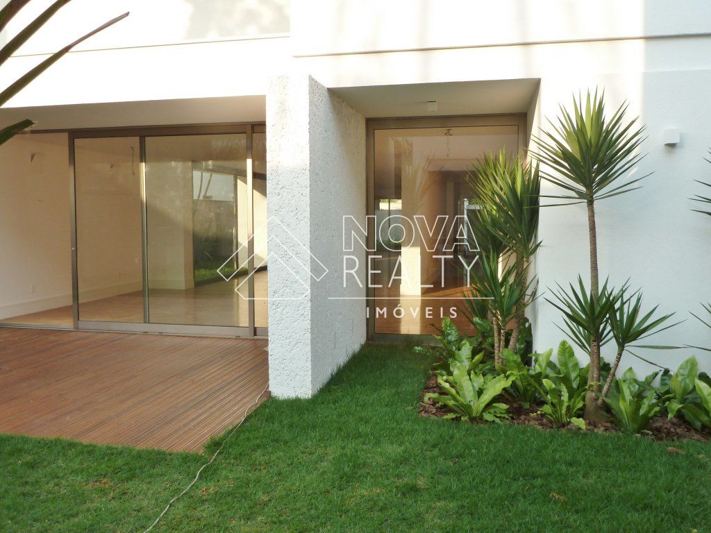 Casa à venda com 4 quartos, 481m² - Foto 1