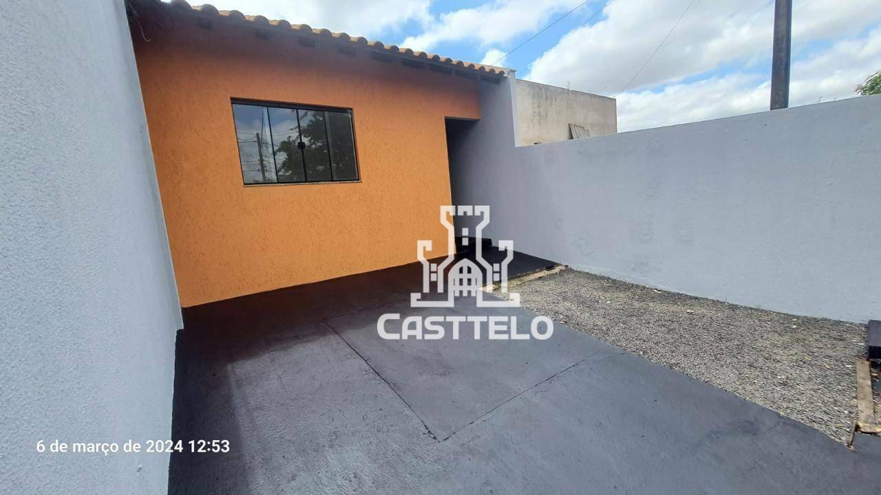 Casa à venda com 2 quartos, 60m² - Foto 2