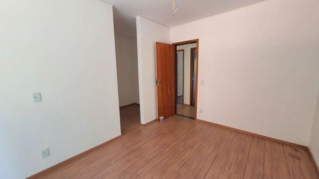 Casa à venda com 4 quartos, 212m² - Foto 11