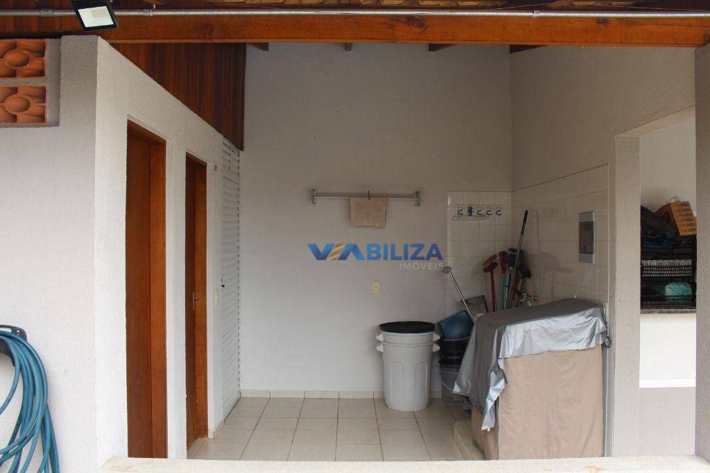 Casa de Condomínio à venda com 3 quartos, 214m² - Foto 35