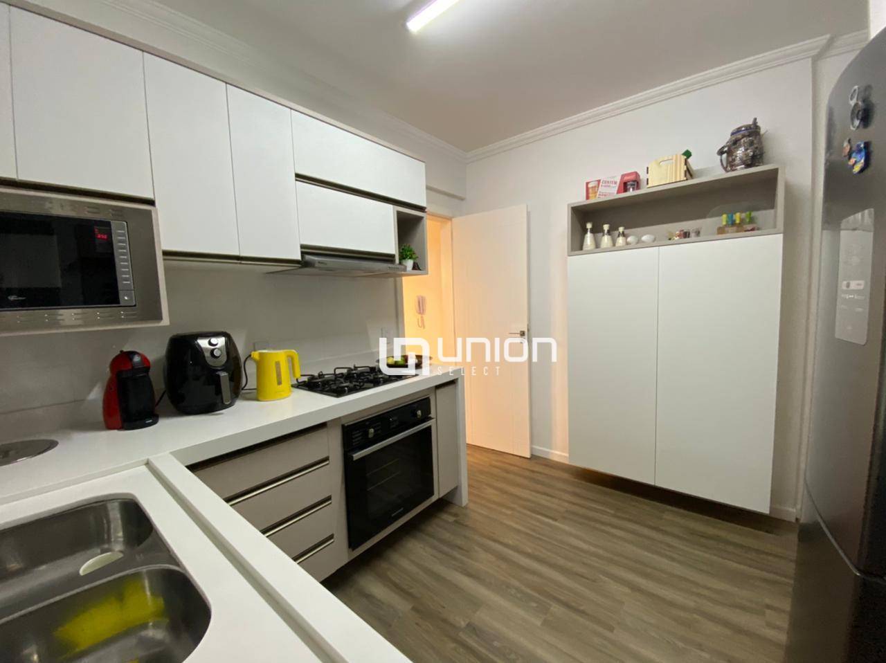 Apartamento à venda com 3 quartos, 127m² - Foto 18