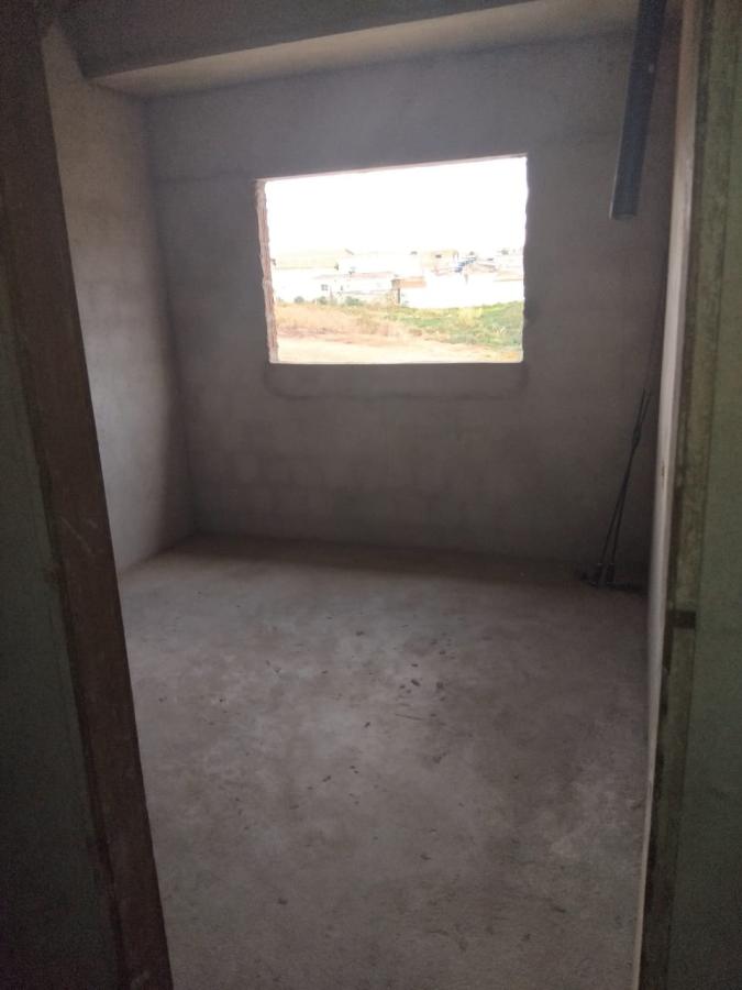 Casa à venda com 2 quartos, 100m² - Foto 4