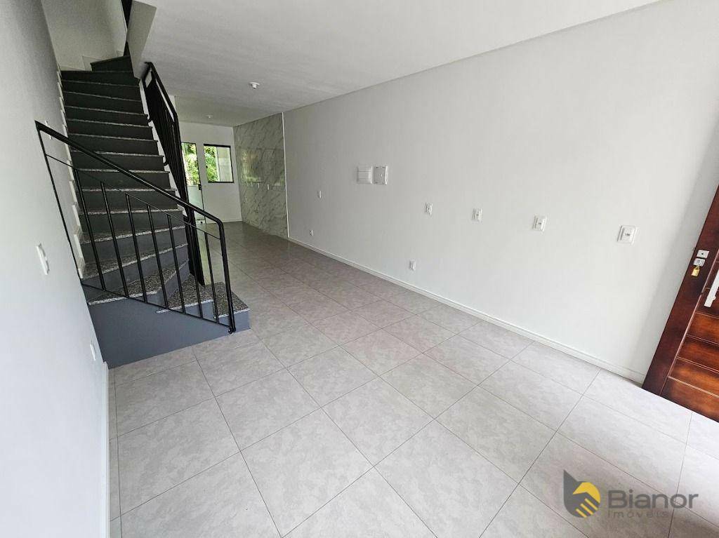 Casa à venda com 2 quartos, 83m² - Foto 4