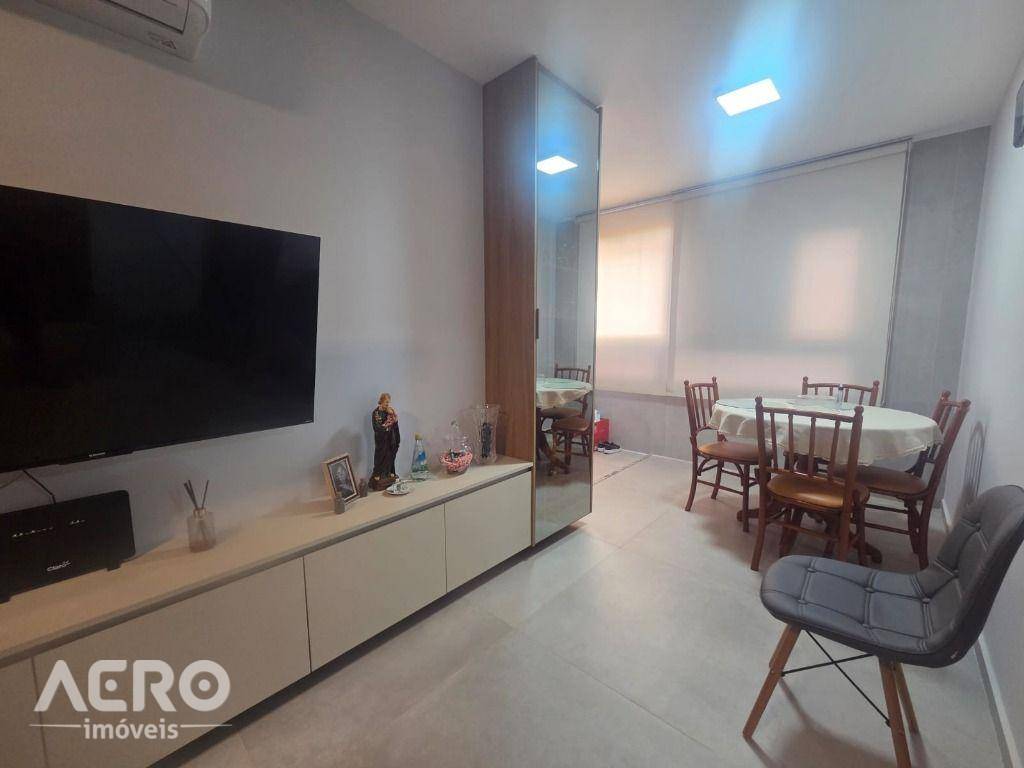 Apartamento, 3 quartos, 76 m² - Foto 1