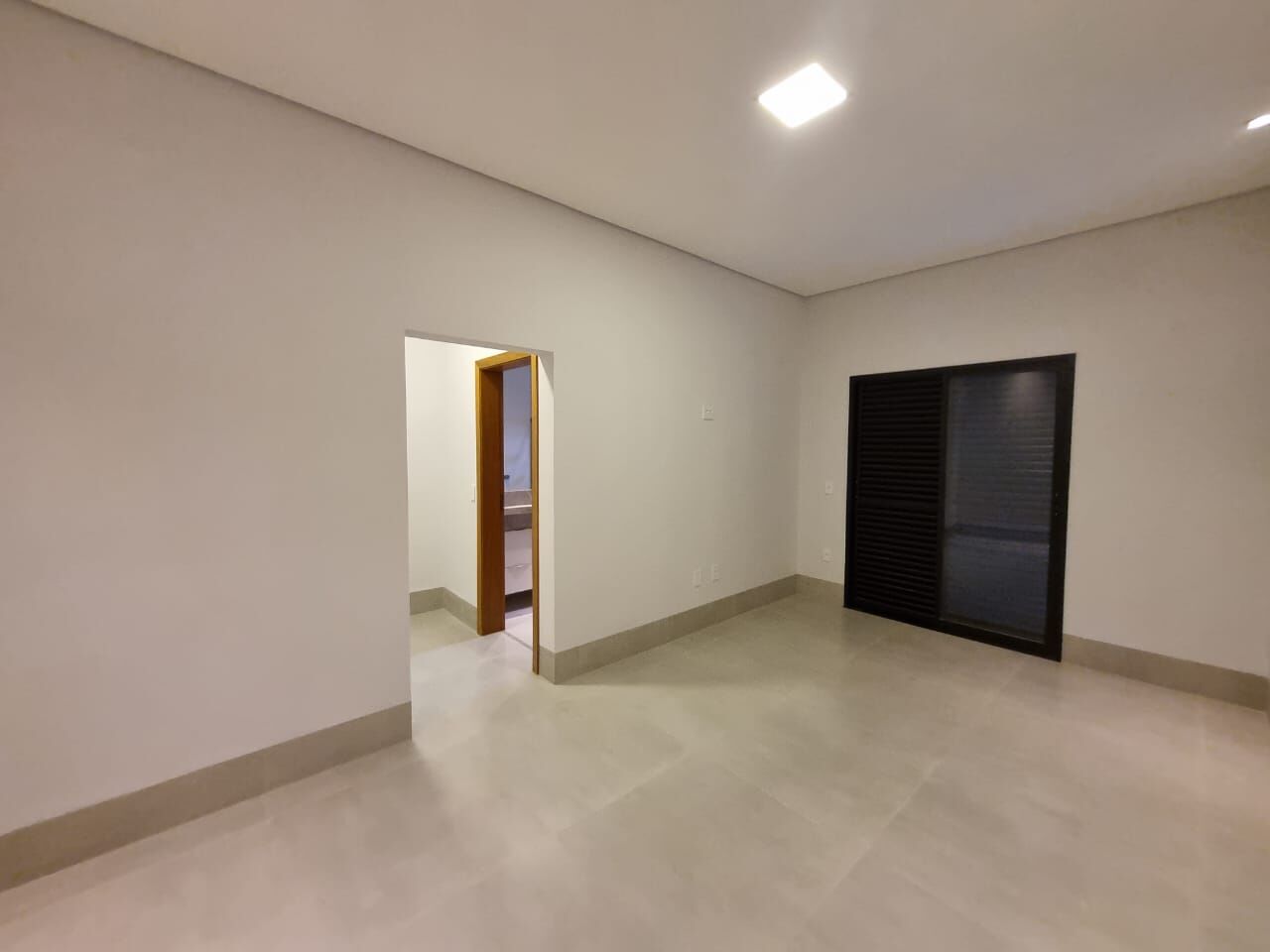 Casa à venda com 3 quartos, 186m² - Foto 3