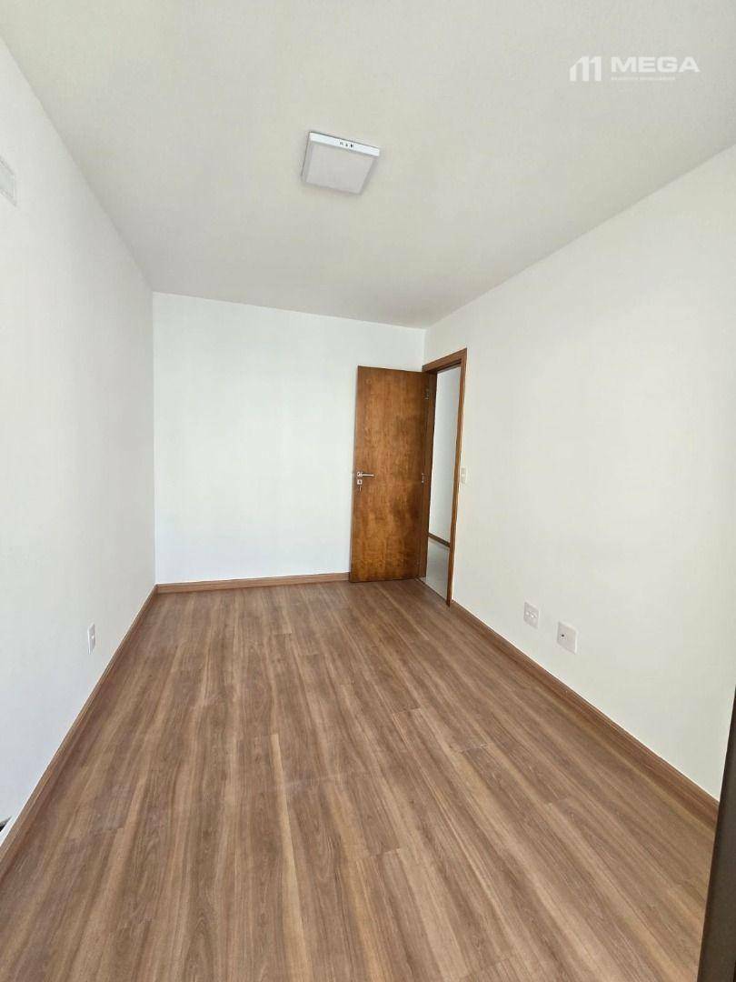 Apartamento à venda com 3 quartos, 101m² - Foto 10