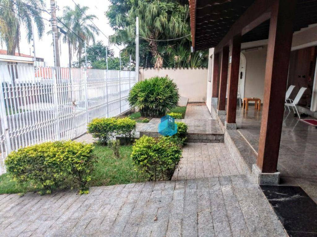 Casa à venda e aluguel com 4 quartos, 480m² - Foto 2