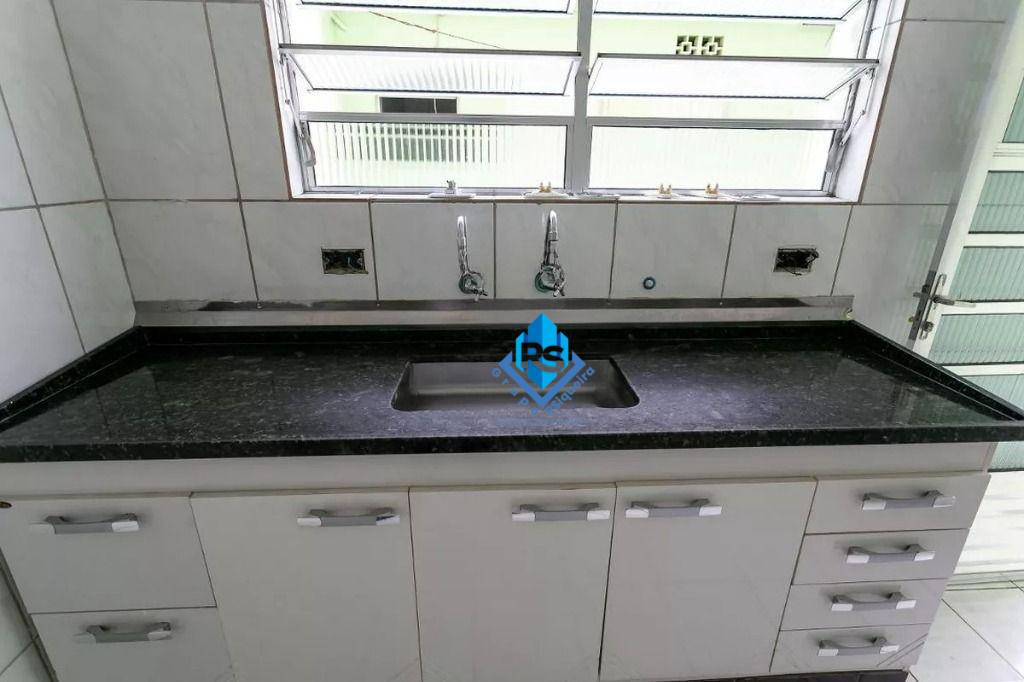 Sobrado à venda e aluguel com 3 quartos, 235m² - Foto 12