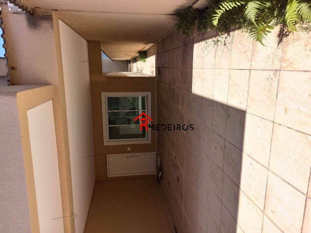 Sobrado à venda com 4 quartos, 215m² - Foto 4