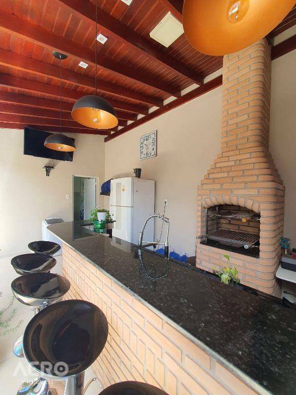 Casa à venda com 3 quartos, 180m² - Foto 5
